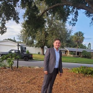 Meet your Posher, Camilo